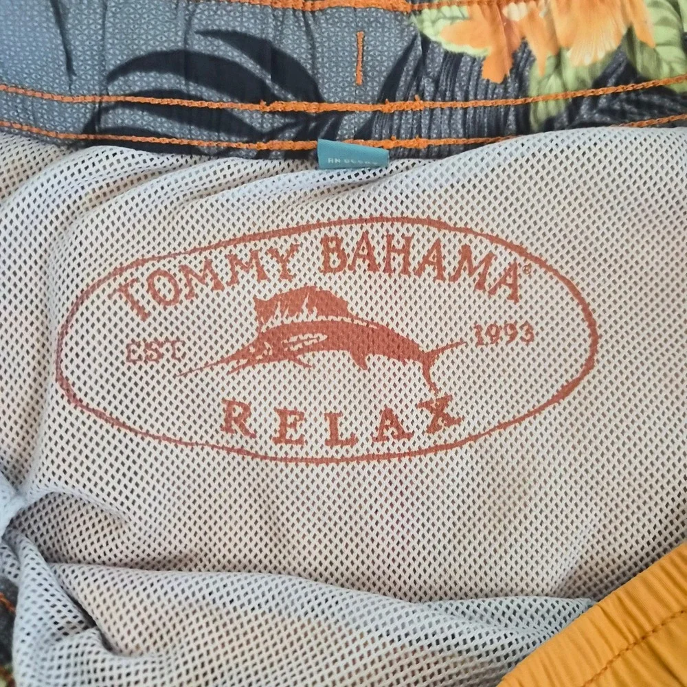 Tommy‎ Bahama Relax Mens Orange Swim Trunks Board Shorts Cargo Pocket M Cruise